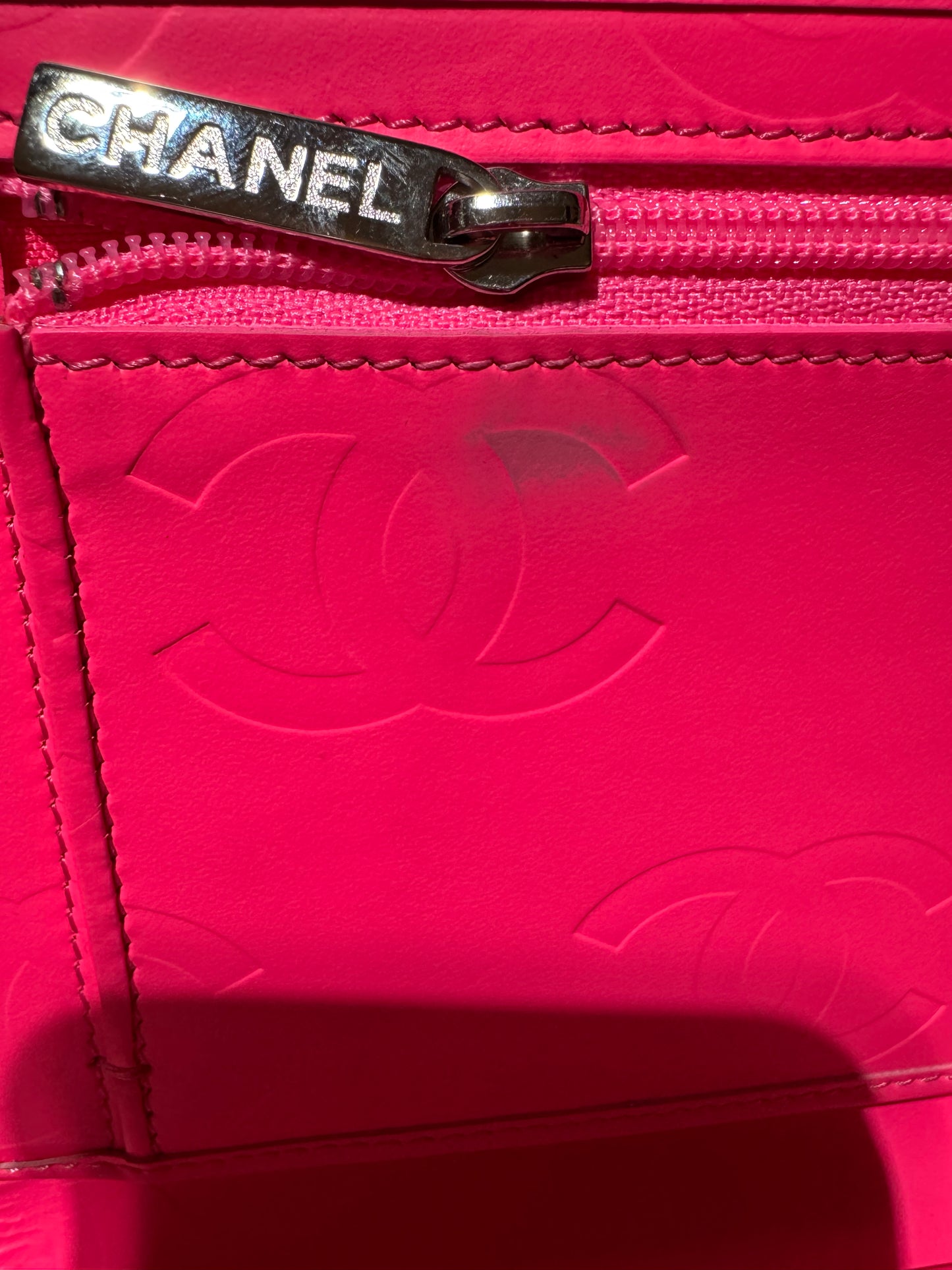 ๐ค Authentic Chanel Cambon Line Trifold Long Wallet โ Black with Hot Pink Interior